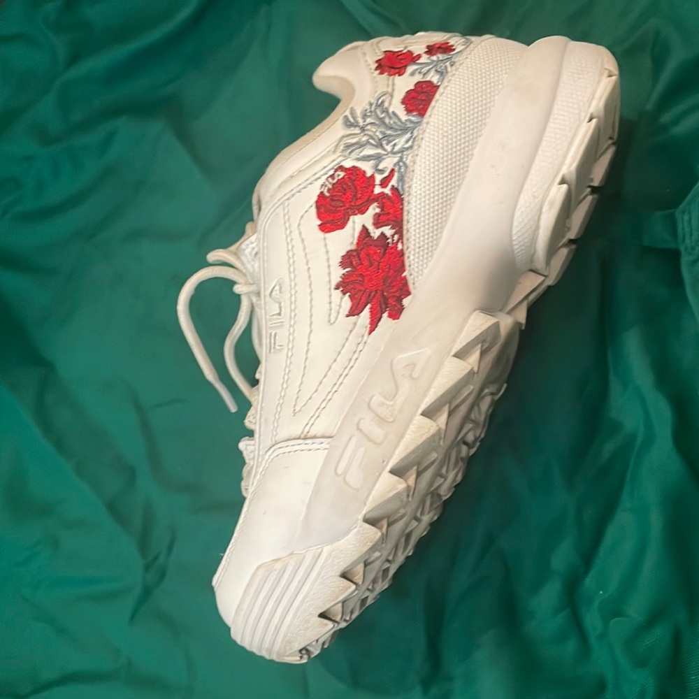ROSE FILAS SIZE 6